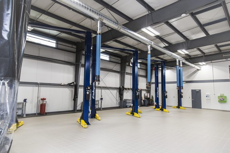 AutoStone - workshop floors for Chevrolet dealers