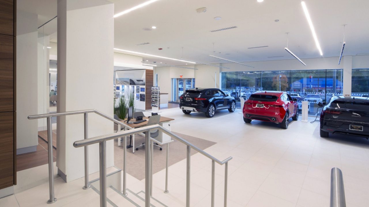 JLR Showroom - JLR 102 (iWhite)