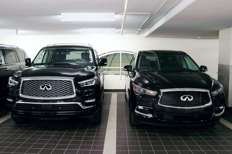 Infiniti vehicle delivery - carbon black